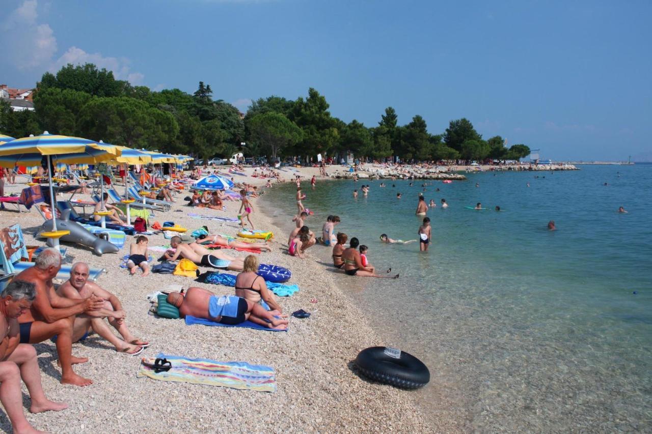 Apartments With A Parking Space Crikvenica - 13450 Bagian luar foto