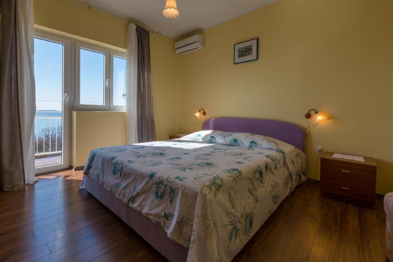 Apartments With A Parking Space Crikvenica - 13450 Bagian luar foto
